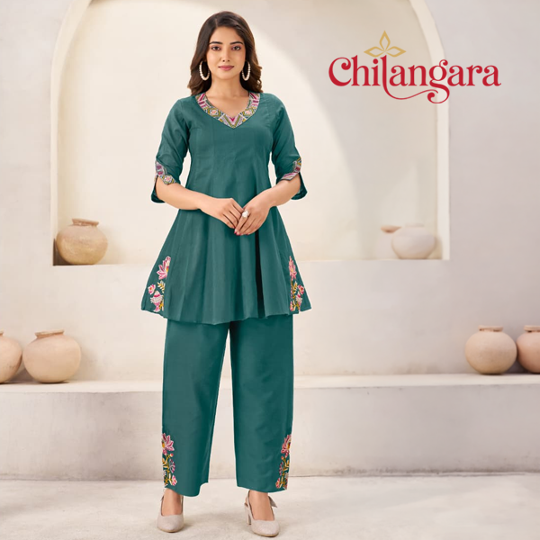 embroidered kurta set UAE